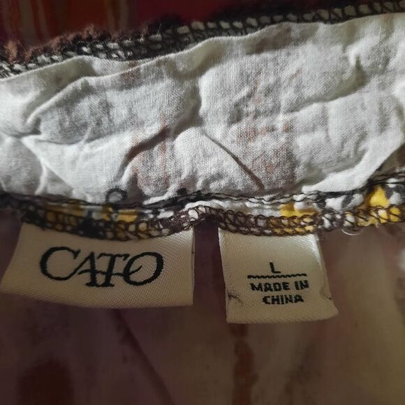 Boho Floral Print Top Brown Crochet Trim Neckline Short Sleeve Blouse - Picture 6 of 8